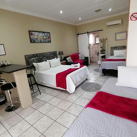 Tehillah Guesthouse Upington Eksteriør bilde