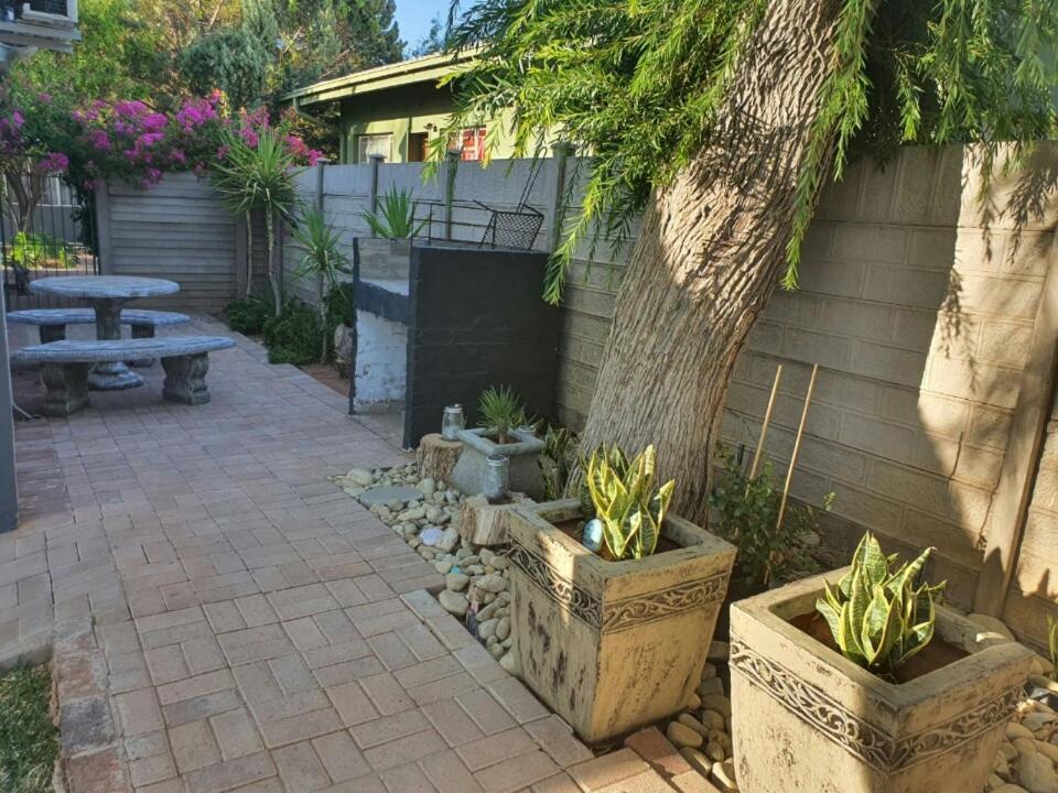 Tehillah Guesthouse Upington Eksteriør bilde