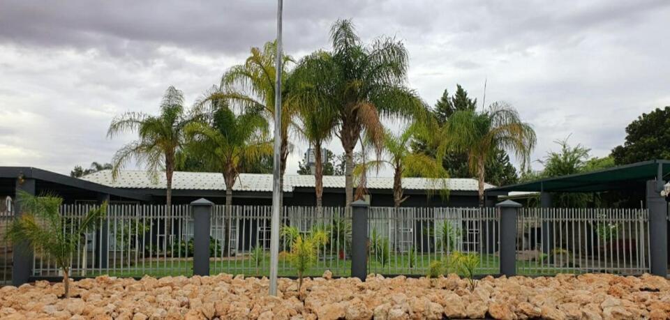 Tehillah Guesthouse Upington Eksteriør bilde